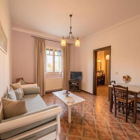 Moongarden Aparthotel Mithimna Ngoại thất bức ảnh