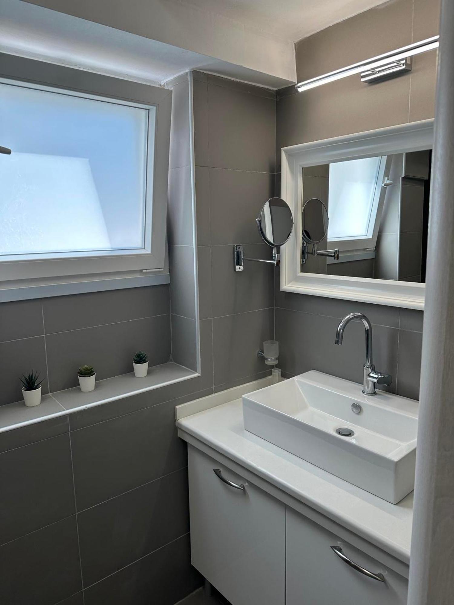 Moongarden Aparthotel Mithimna Ngoại thất bức ảnh