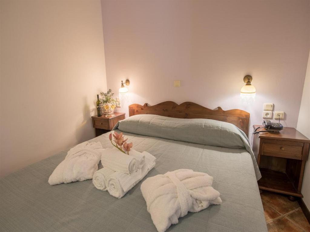 Moongarden Aparthotel Mithimna Ngoại thất bức ảnh