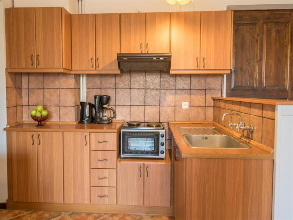 Moongarden Aparthotel Mithimna Ngoại thất bức ảnh