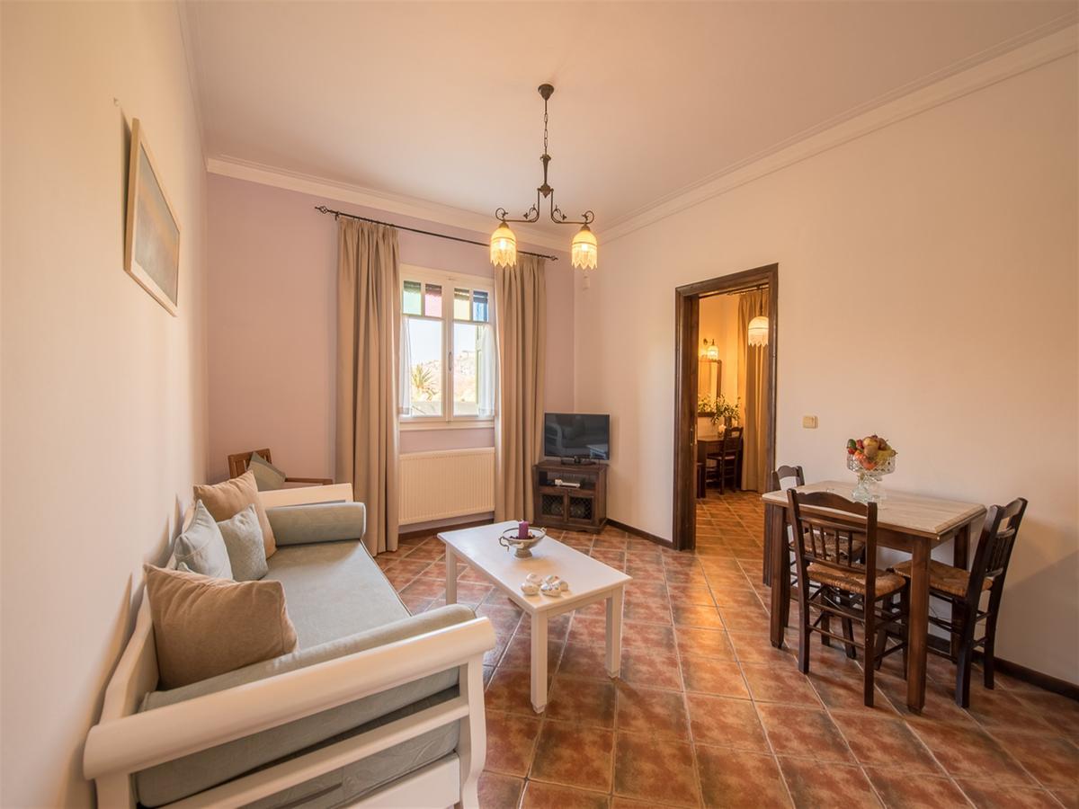 Moongarden Aparthotel Mithimna Ngoại thất bức ảnh