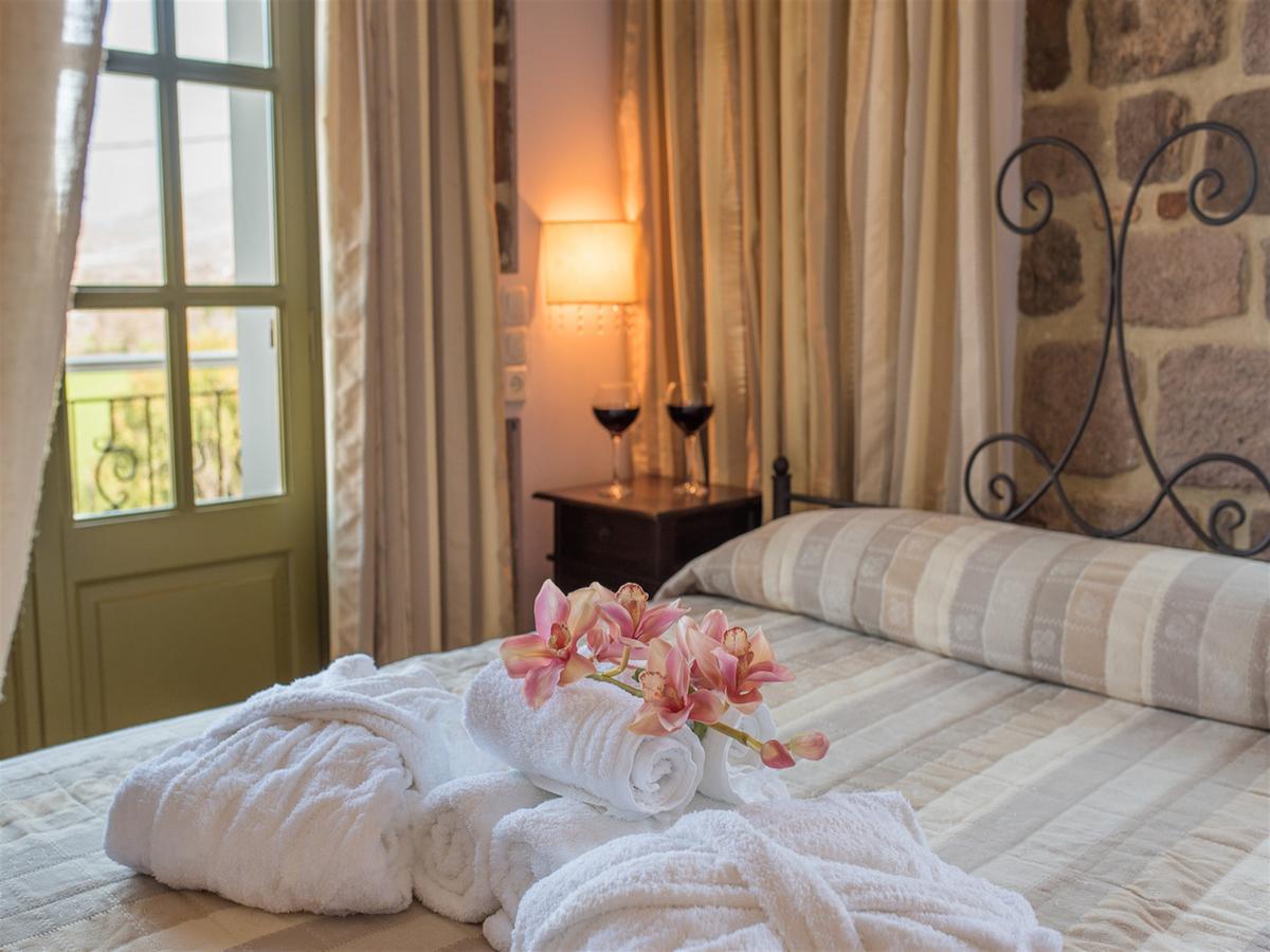 Moongarden Aparthotel Mithimna Ngoại thất bức ảnh