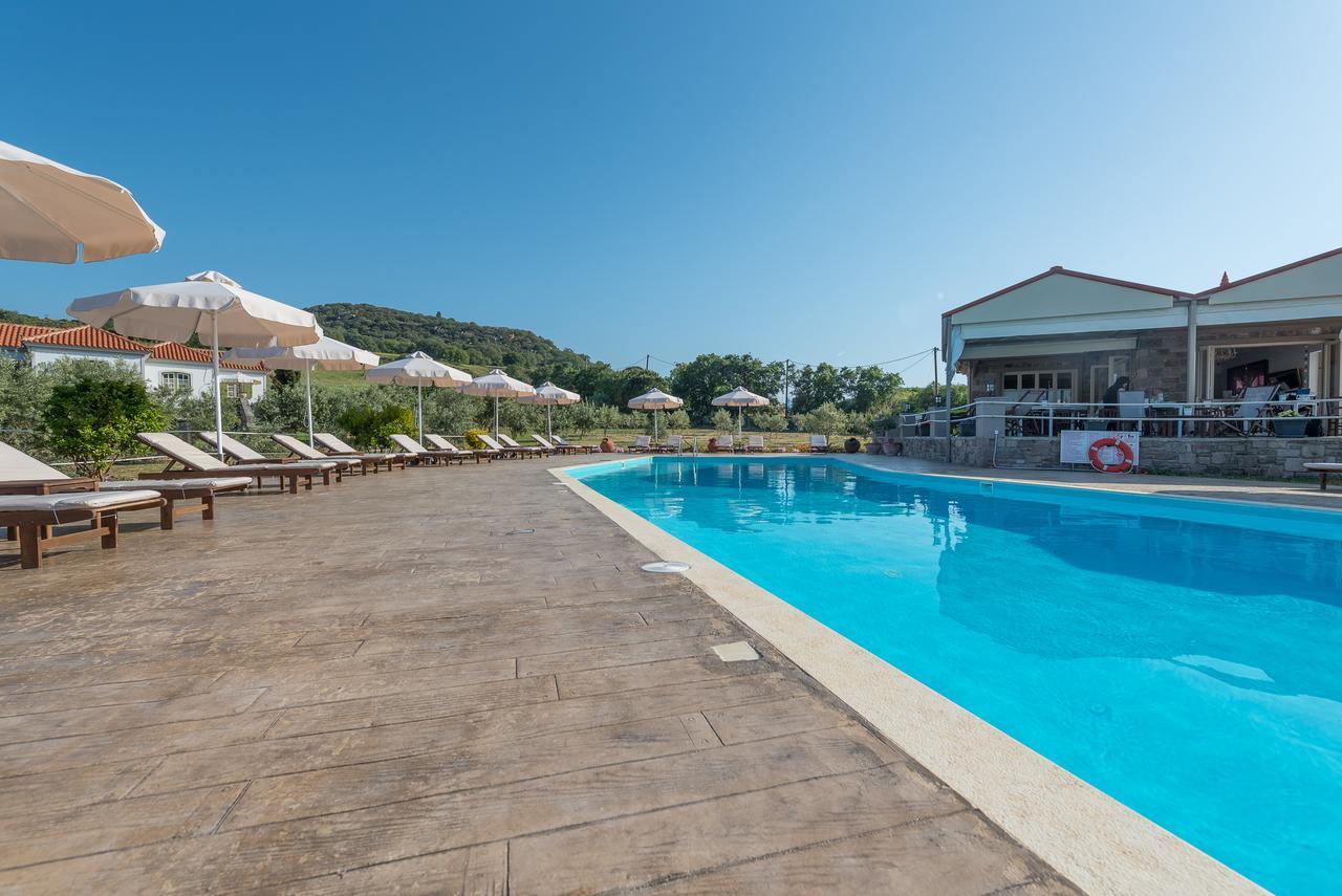 Moongarden Aparthotel Mithimna Ngoại thất bức ảnh