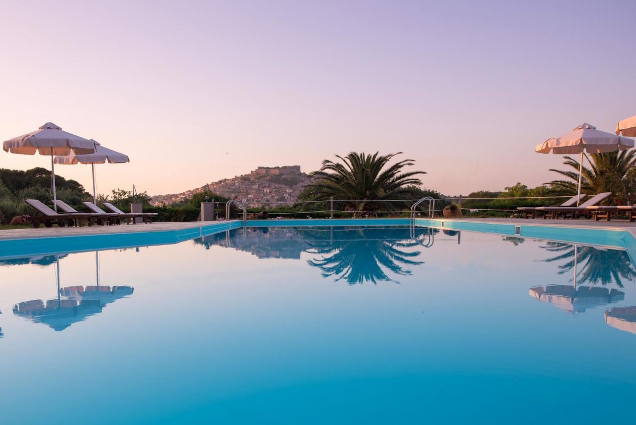 Moongarden Aparthotel Mithimna Ngoại thất bức ảnh
